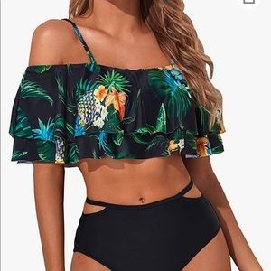 NWT Off The Shoulder Bikini Top